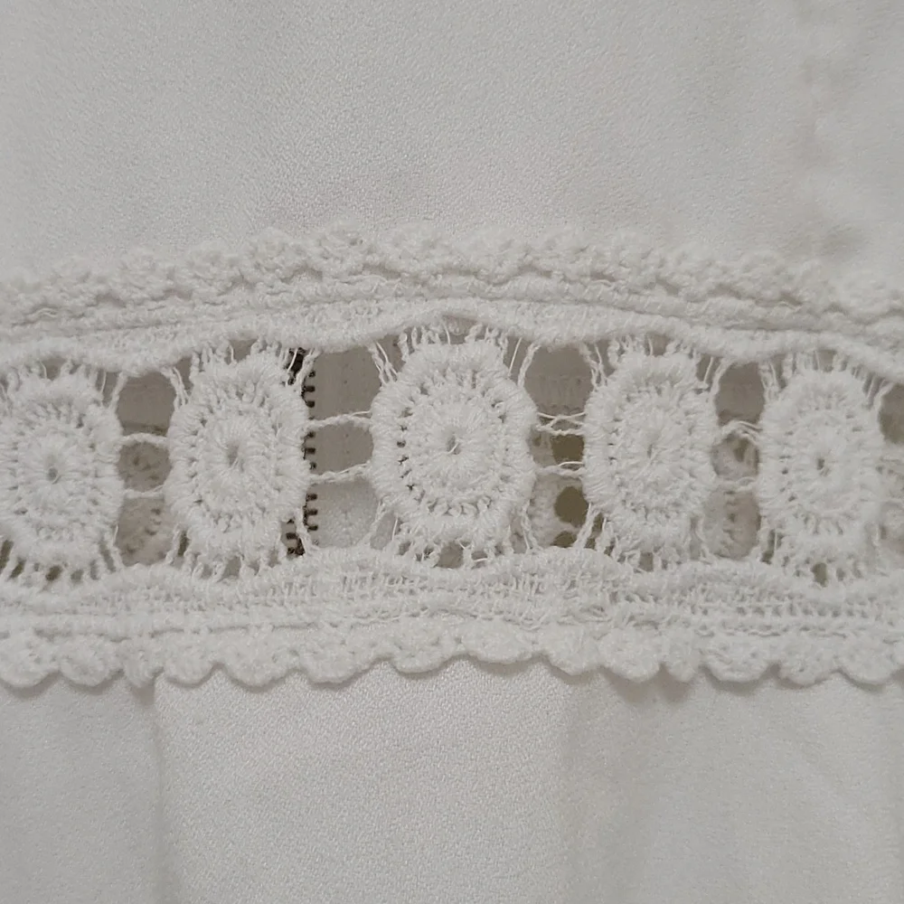 Beautiful white dress - Picture 5 of 5